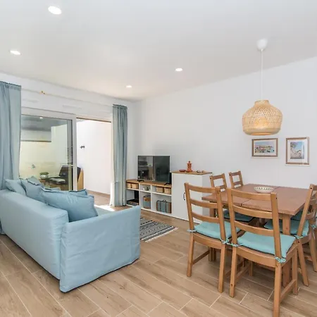 Foresti By Algartur Lägenhet